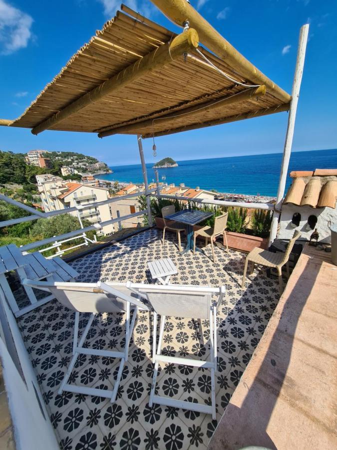 Soqquadro Art&Relax - Spotorno (SV) Sea View Exterior foto