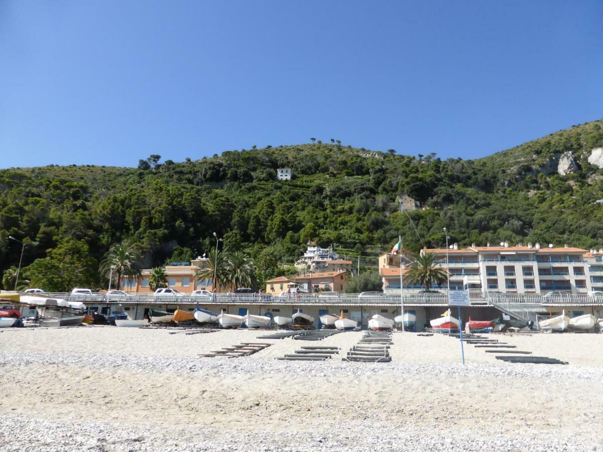 Soqquadro Art&Relax - Spotorno (SV) Sea View Exterior foto